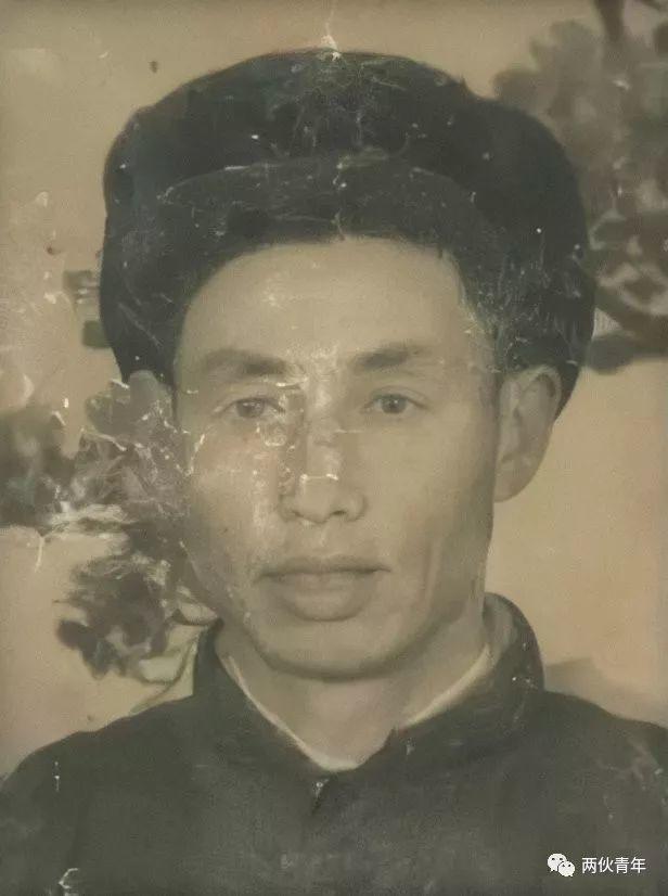 老照片救星两件套,一键ai修复上色,黑白照变高清彩照